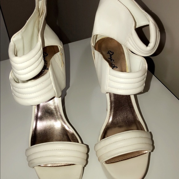 Heels - Picture 3 of 6